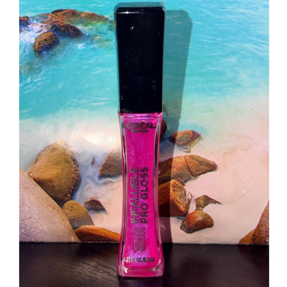 L'Oreal Paris Infallible 8HR Pro Gloss 135 Pout Hot Pink Shimmer Lip Gloss